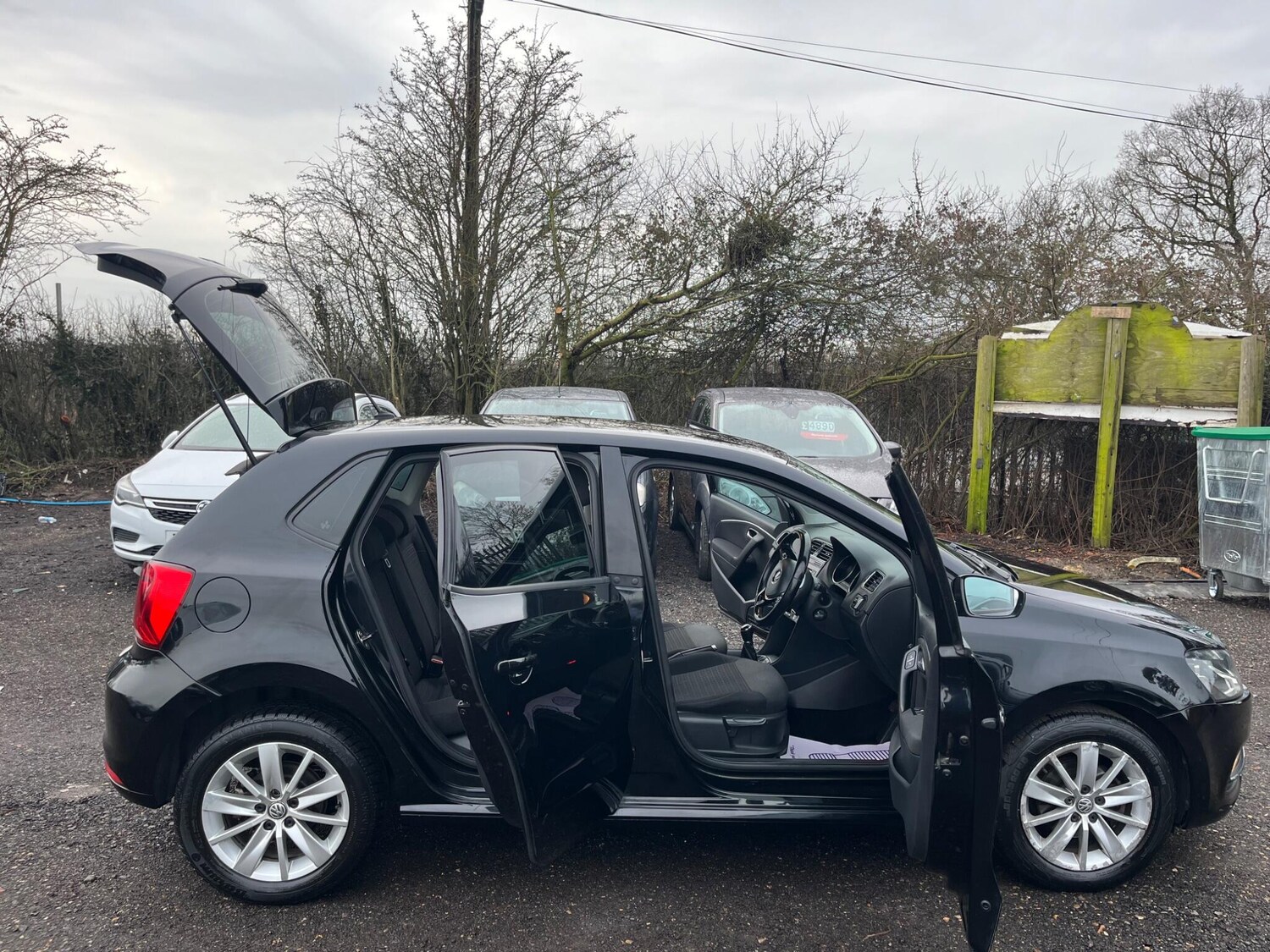 Used Volkswagen Polo 2015 for sale - 77484265: Photo 15