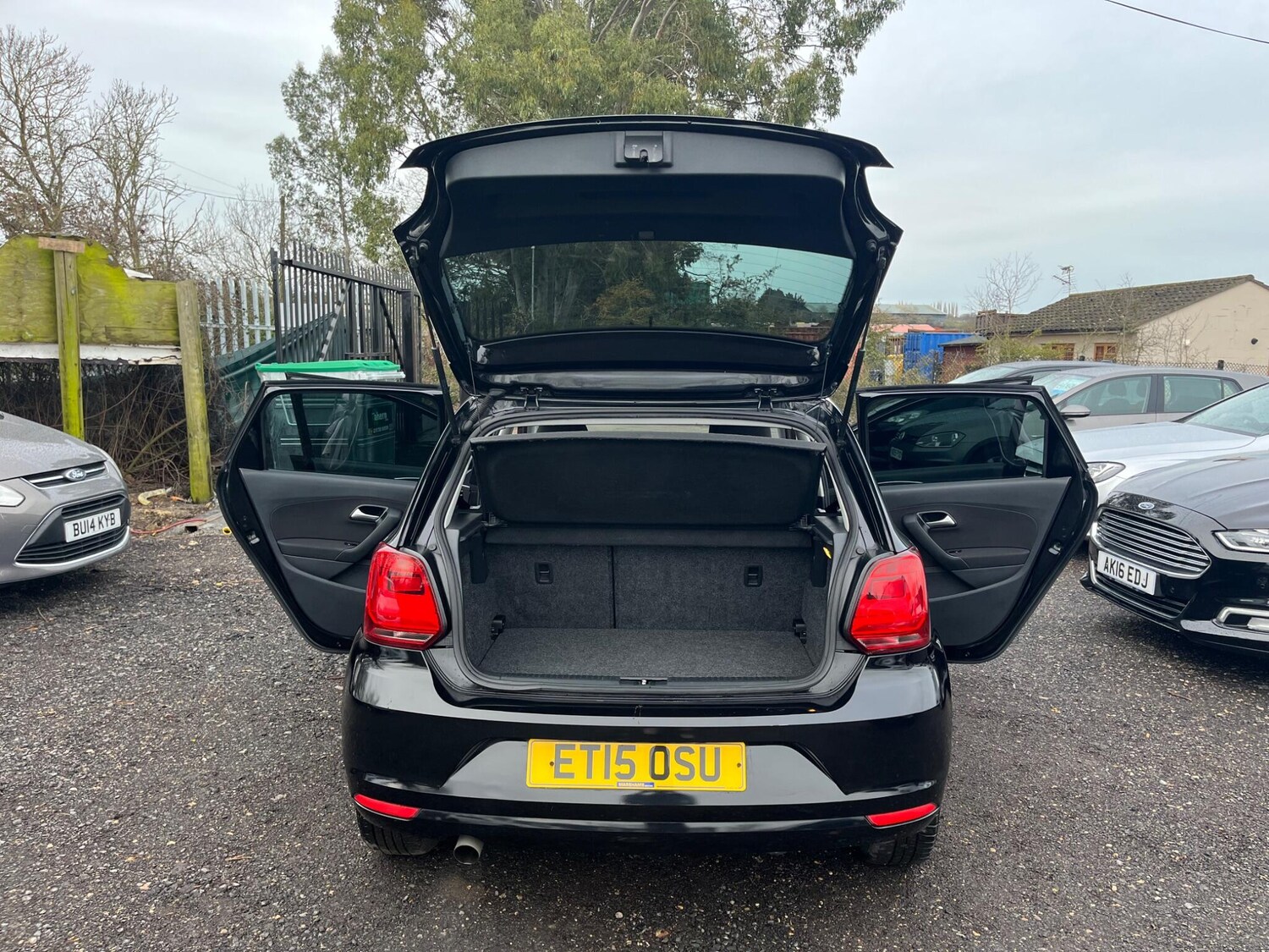 Used Volkswagen Polo 2015 for sale - 77484265: Photo 39