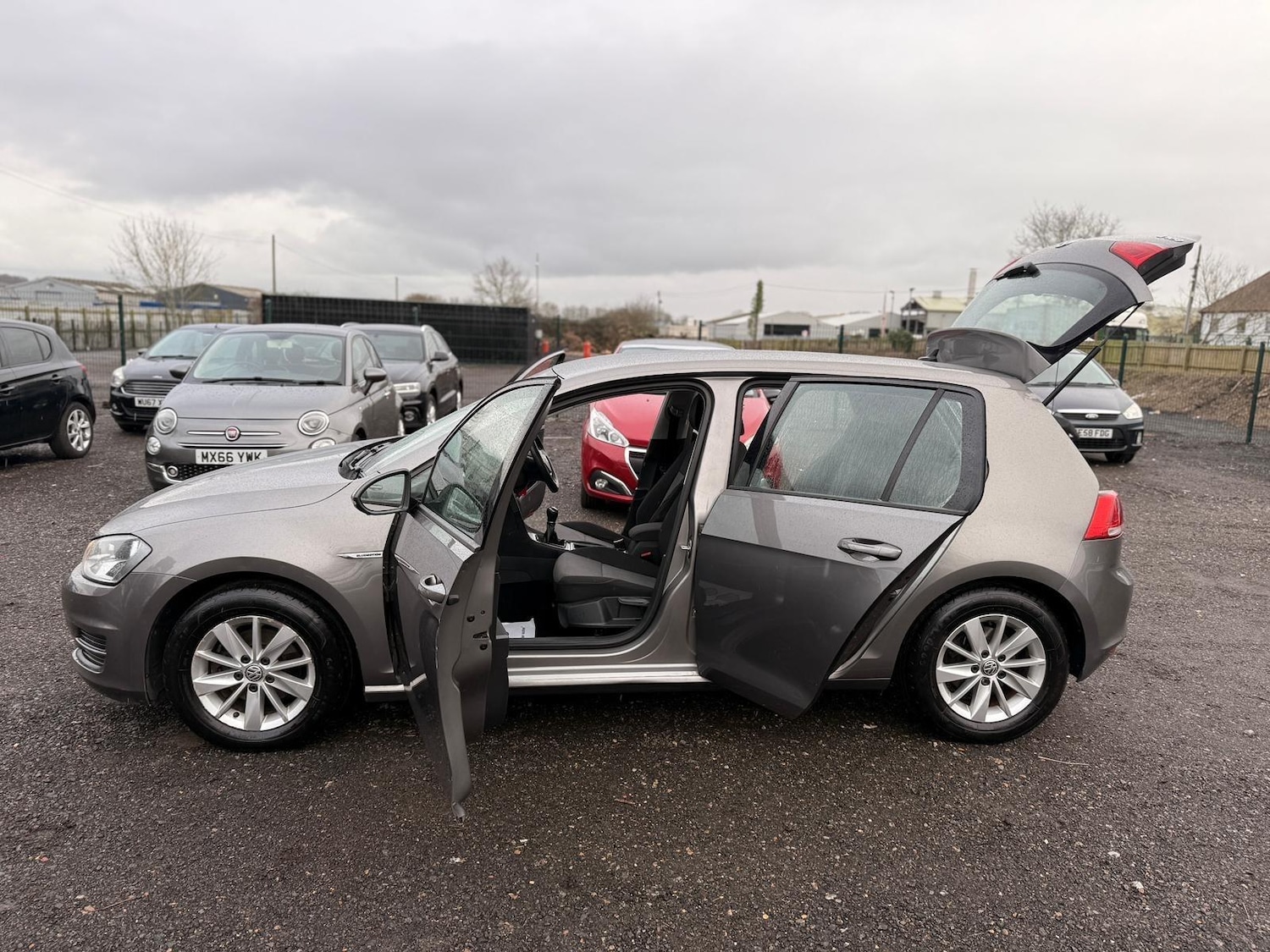 Used Volkswagen Golf 2015 for sale - 77358806: Photo 10