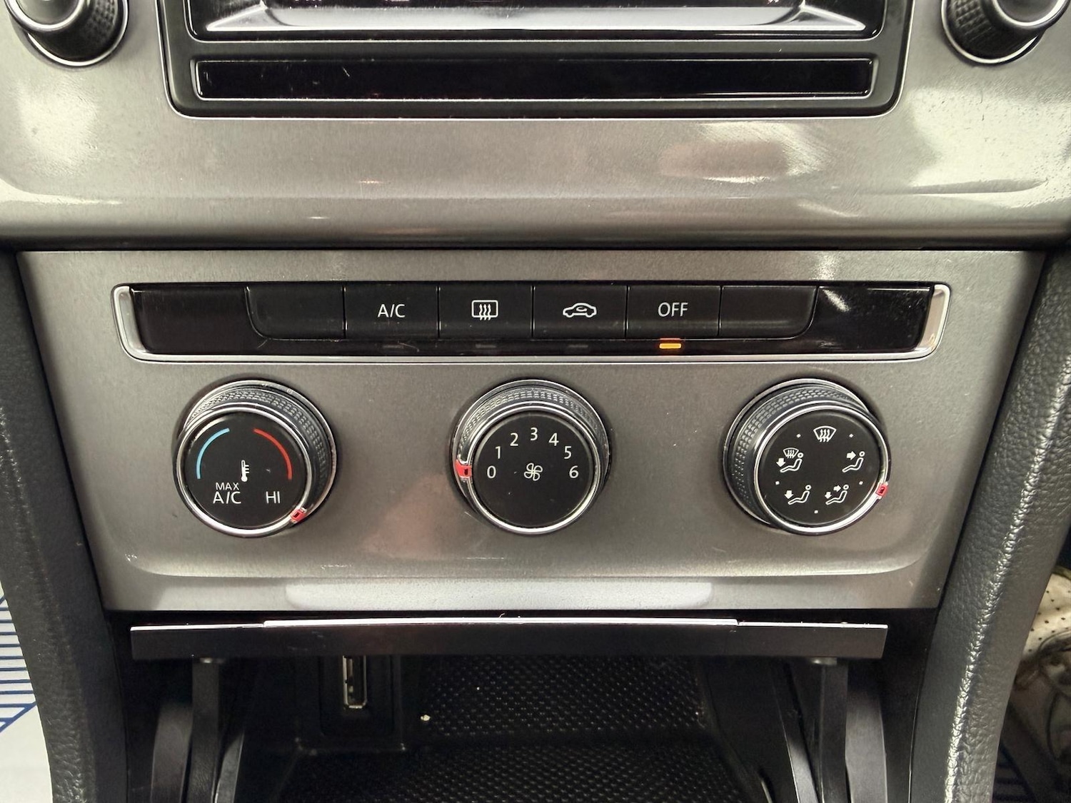 Used Volkswagen Golf 2015 for sale - 77358806: Photo 28