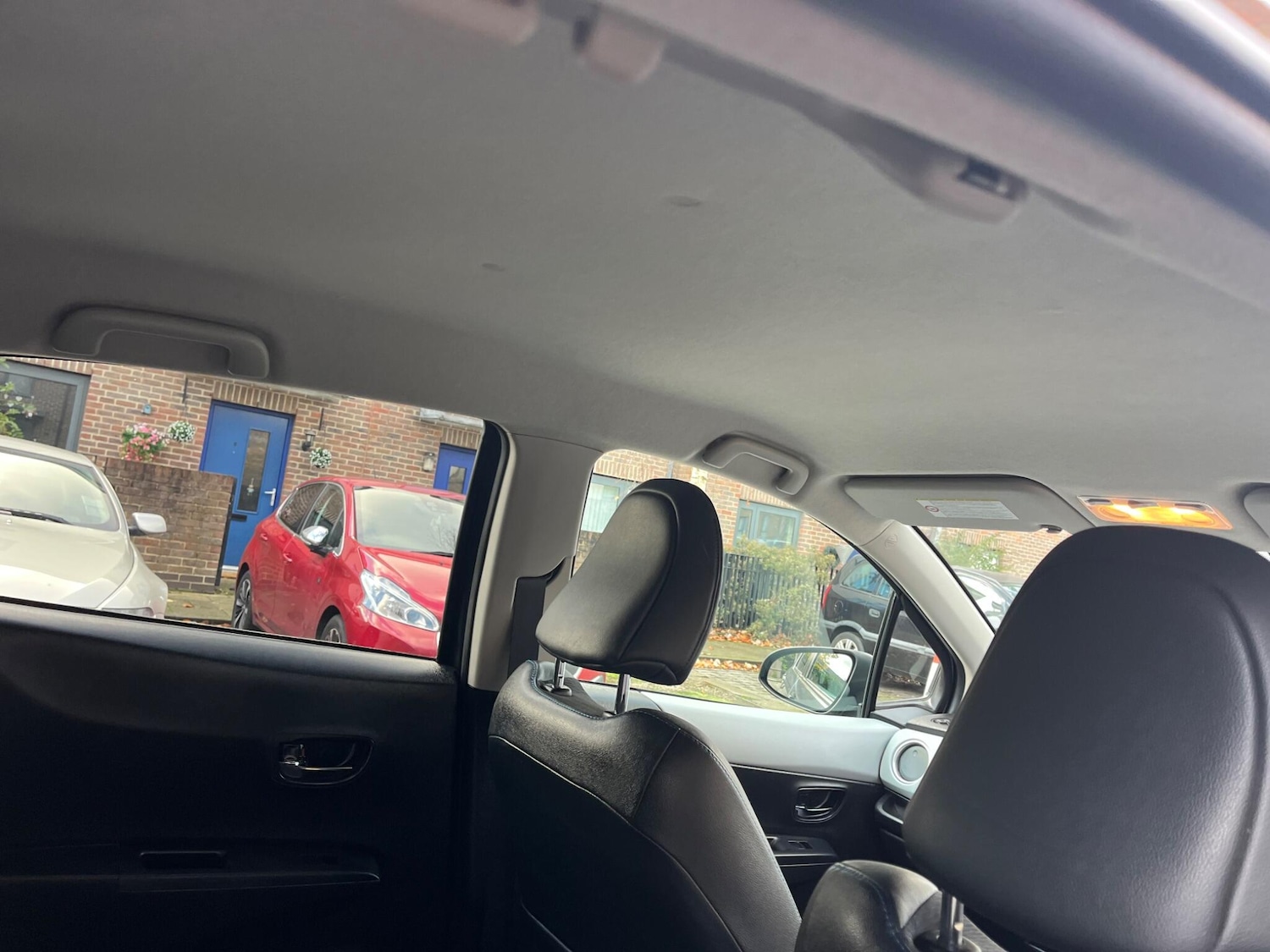 Used Toyota Yaris 2013 for sale - 76608361: Photo 20