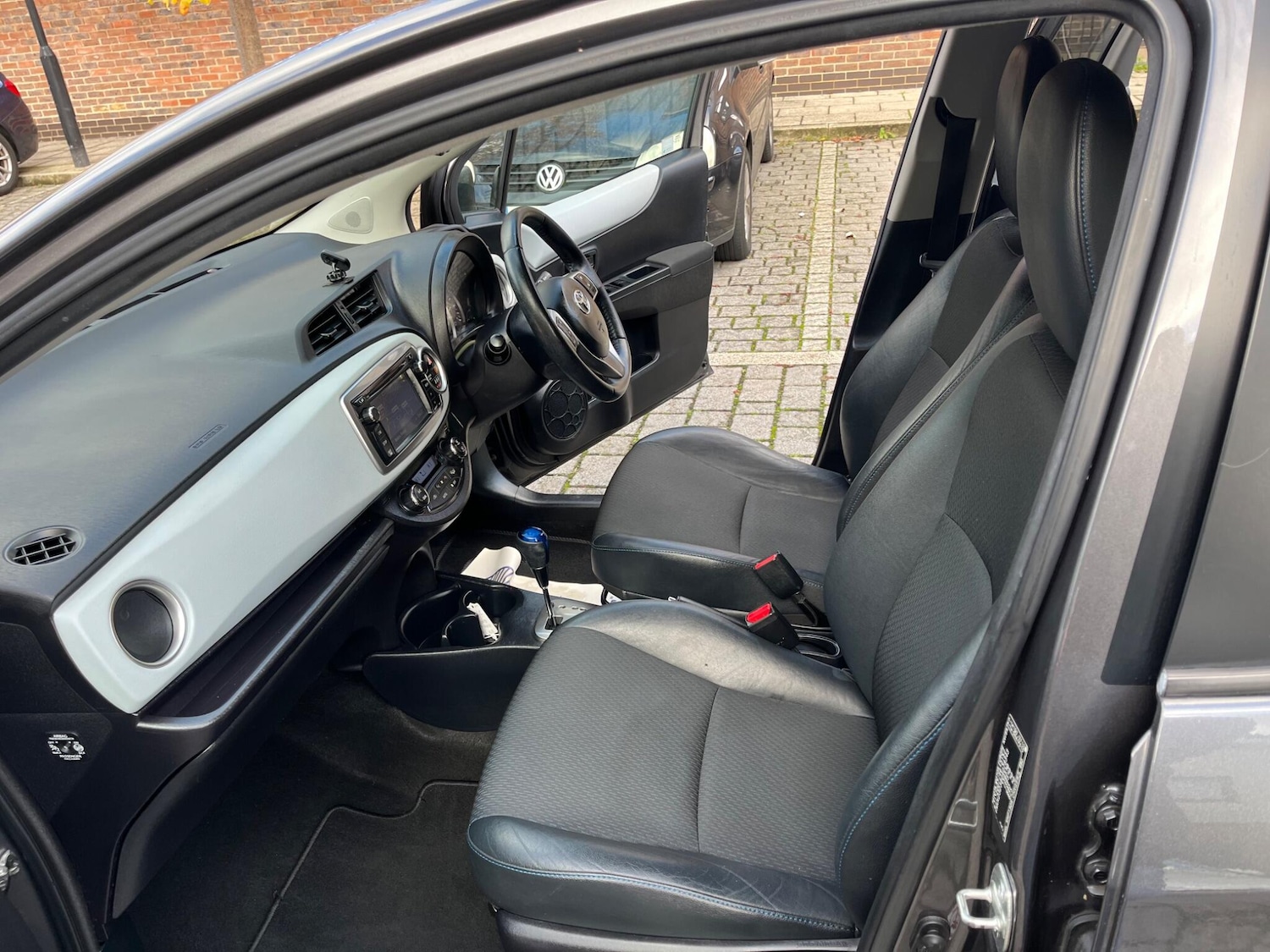 Used Toyota Yaris 2013 for sale - 76608361: Photo 21