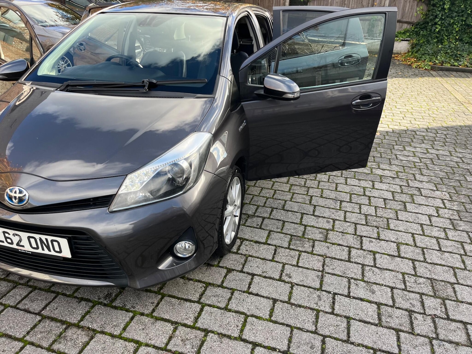 Used Toyota Yaris 2013 for sale - 76608361: Photo 26