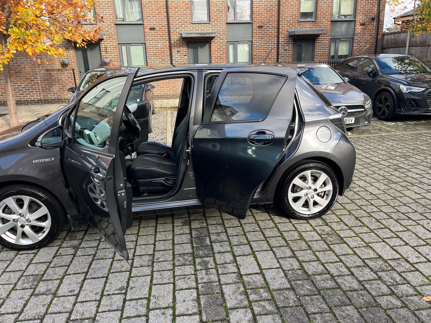 Used Toyota Yaris 2013 for sale - 76608361: Photo 27