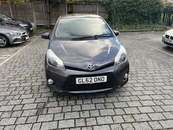 Used Toyota Yaris 2013 for sale - 76608361: Photo