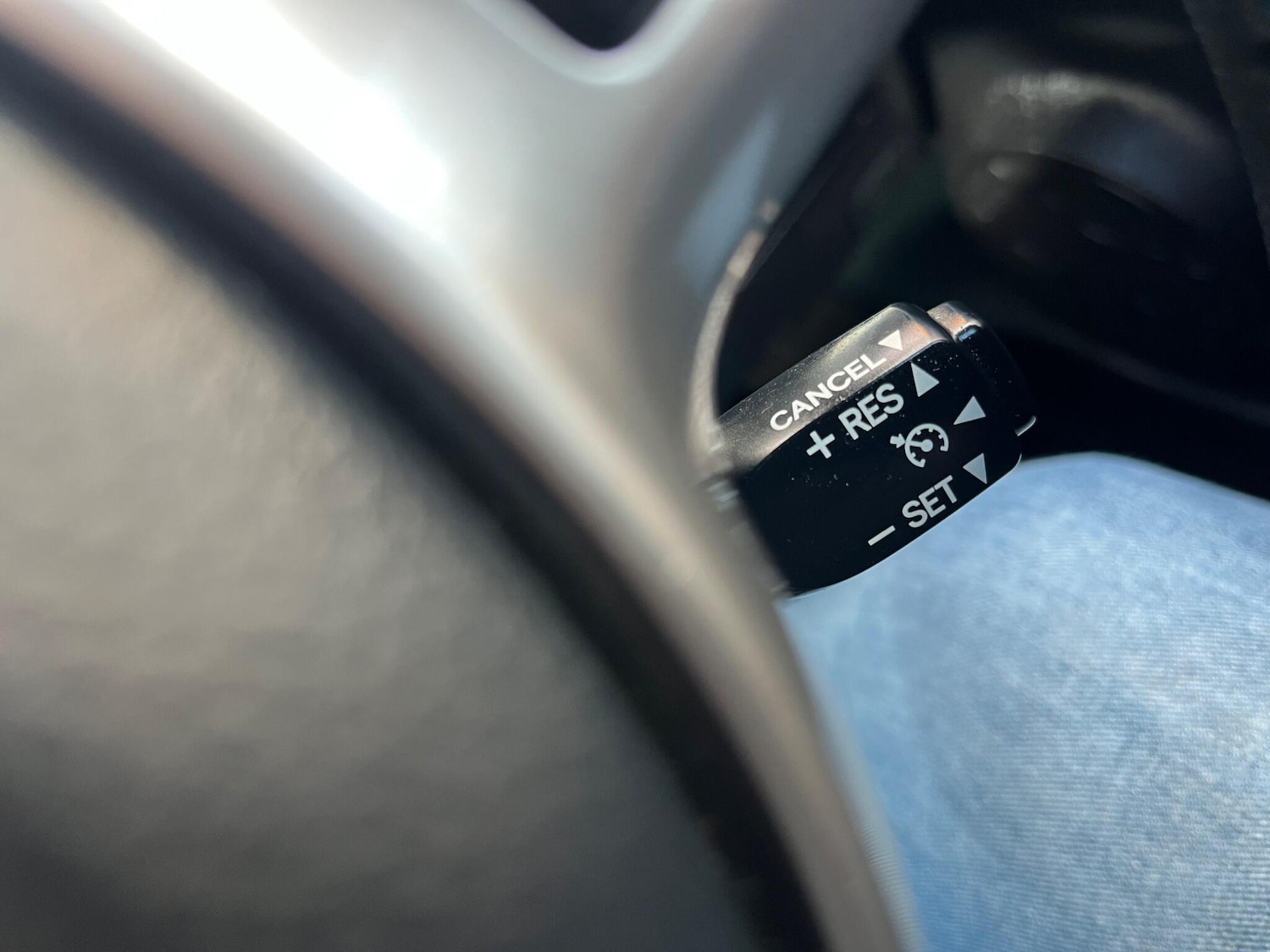 Used Toyota Yaris 2013 for sale - 76608361: Photo 35