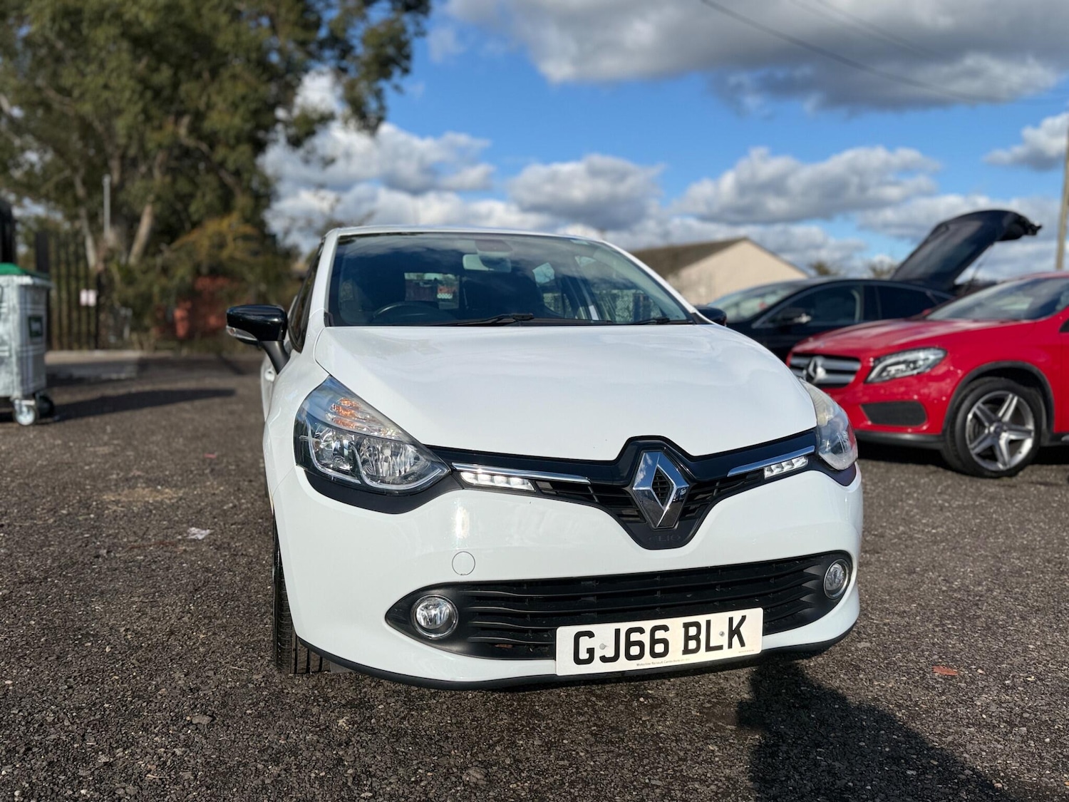 Used Renault Clio 2016 for sale - 77559493: Photo 2