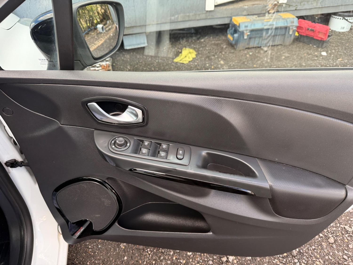 Used Renault Clio 2016 for sale - 77559493: Photo 32