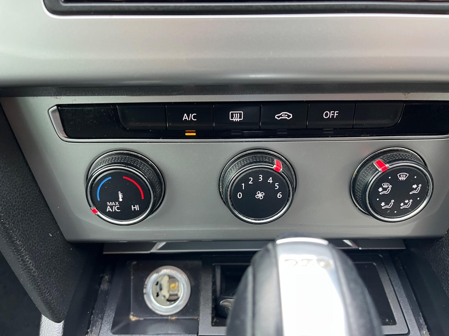 Used Volkswagen Passat 2016 for sale - 76671612: Photo 33