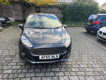 Used Ford Fiesta 2017 for sale - 76512451: Photo