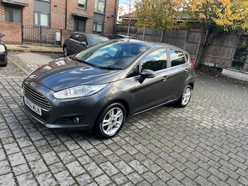 Used Ford Fiesta 2017 for sale - 76512451: Photo