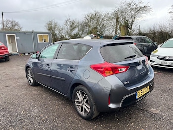 Used Toyota Auris 2015 for sale - 77479054: Photo