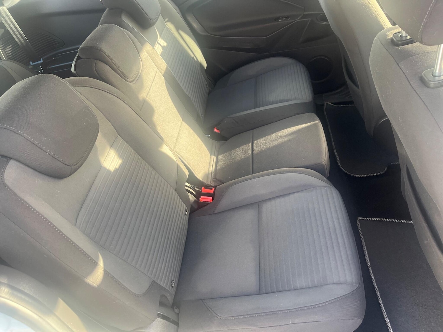 Used Ford Grand C-Max 2016 for sale - 76850427: Photo 16