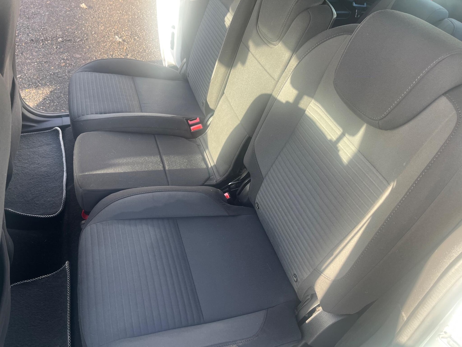 Used Ford Grand C-Max 2016 for sale - 76850427: Photo 21