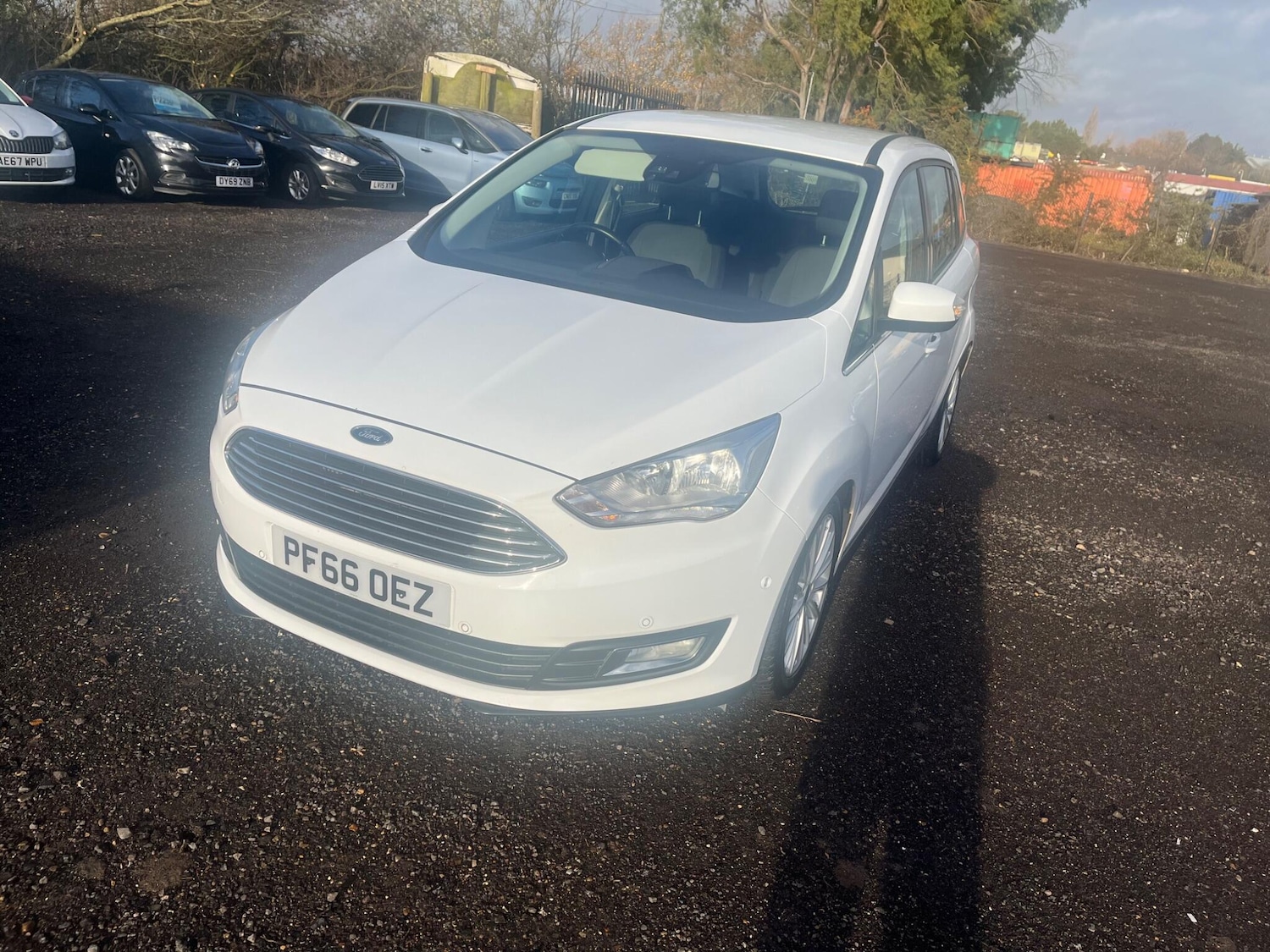 Used Ford Grand C-Max 2016 for sale - 76850427: Photo 3