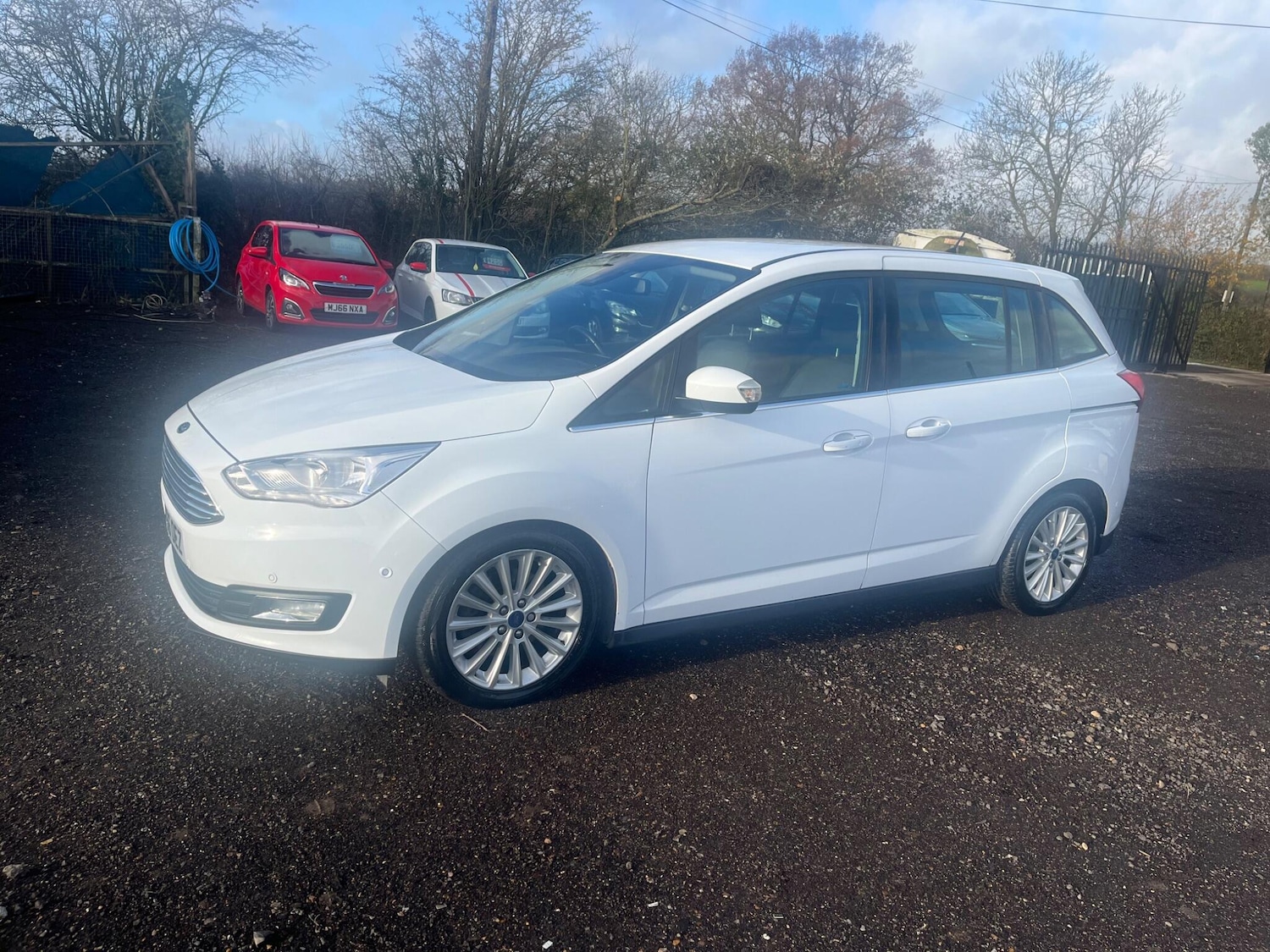 Used Ford Grand C-Max 2016 for sale - 76850427: Photo 6