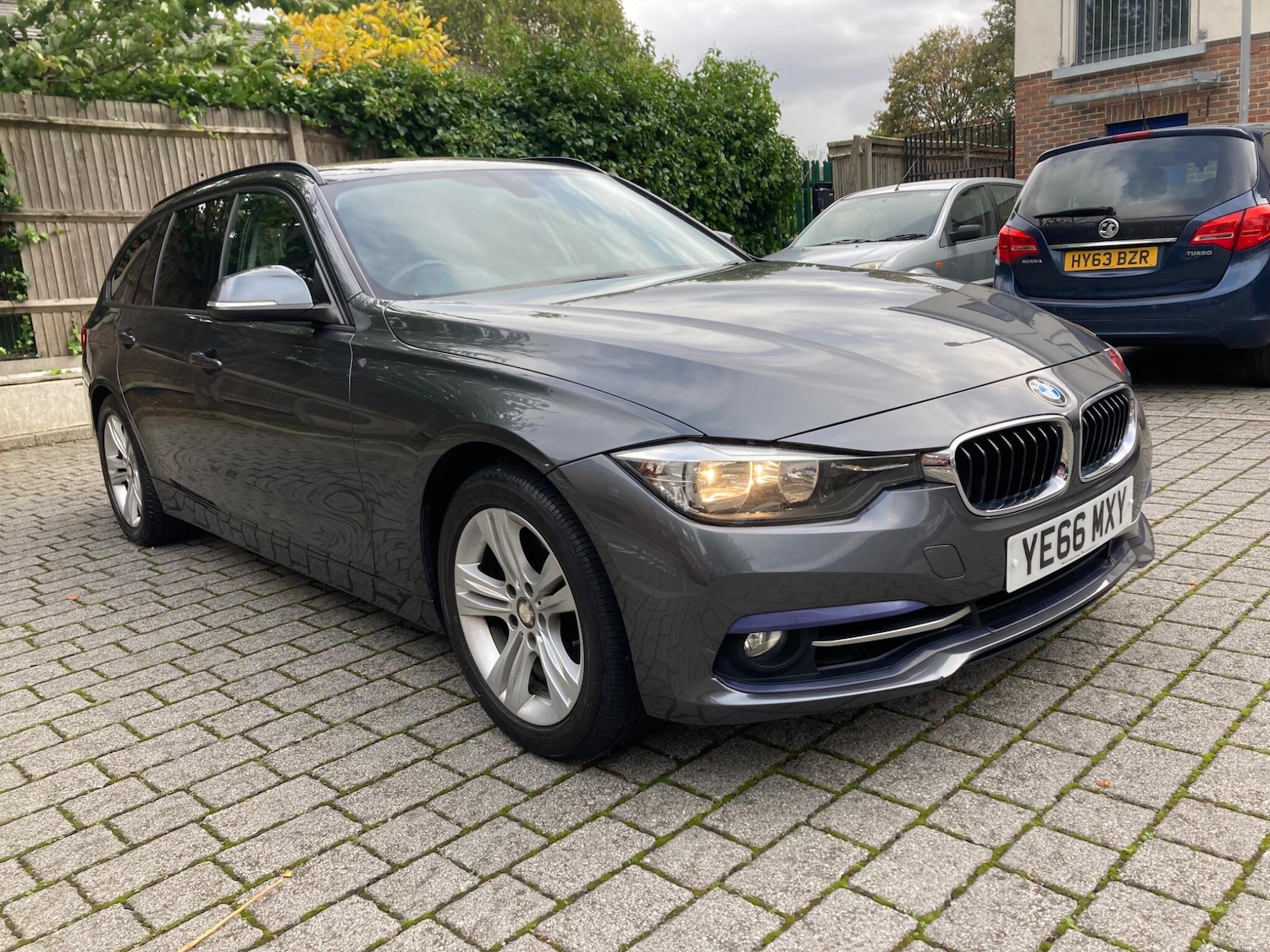Used BMW 3 Series 2016 for sale - 76560922: Photo 1