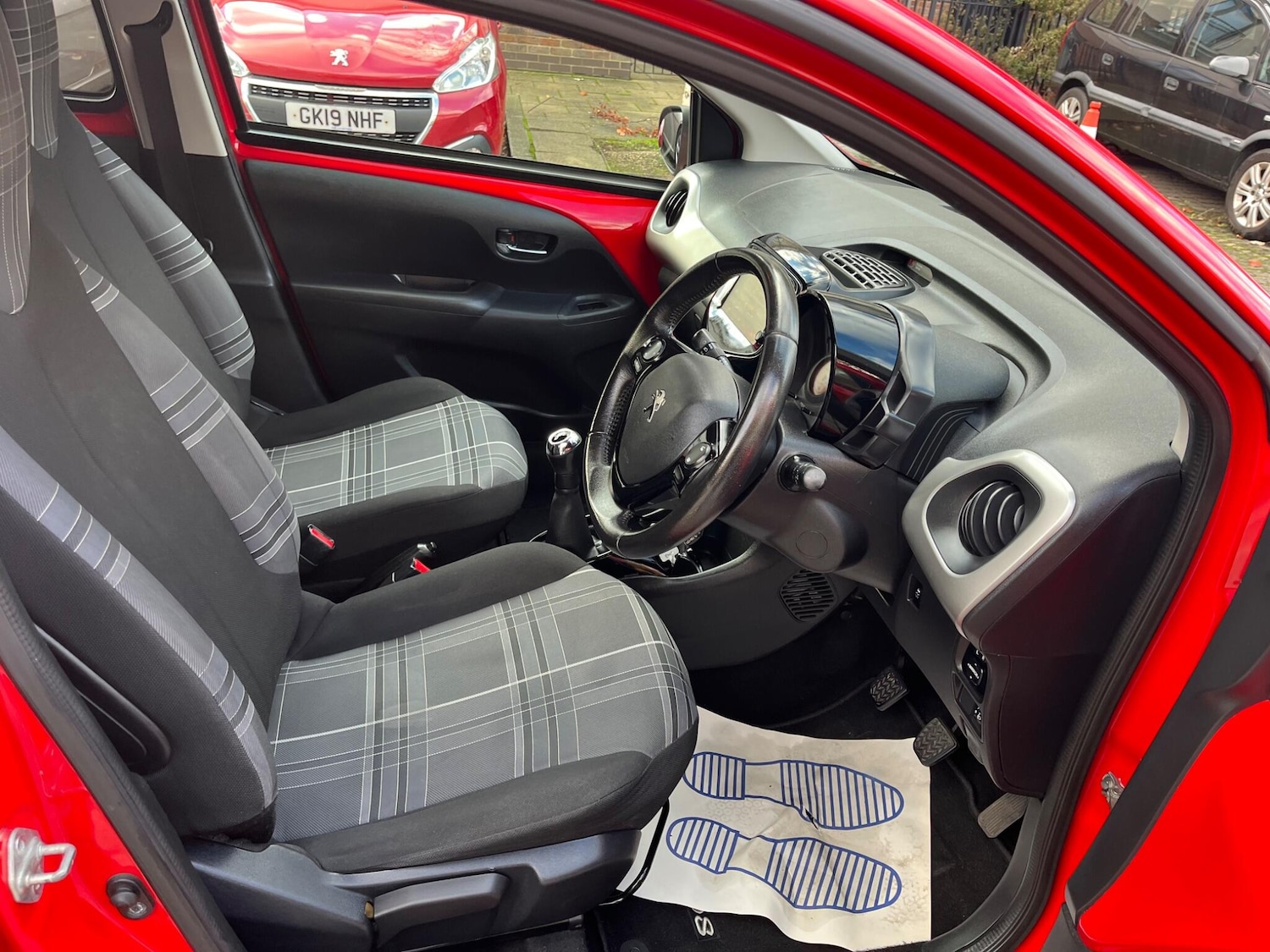 Used Peugeot 108 2016 for sale - 76512582: Photo 15