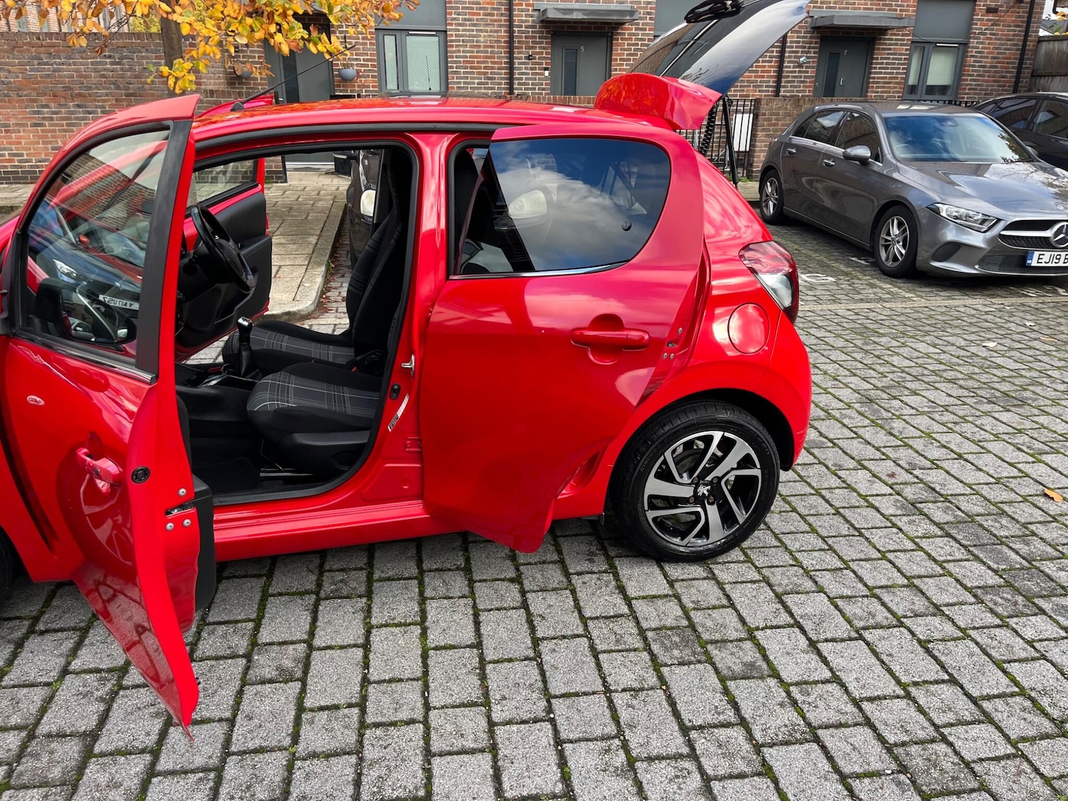 Used Peugeot 108 2016 for sale - 76512582: Photo 30