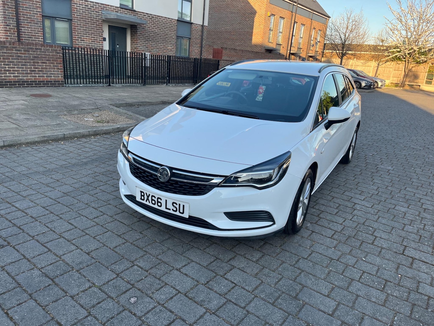 Used Vauxhall Astra 2017 for sale - 76512013: Photo 4