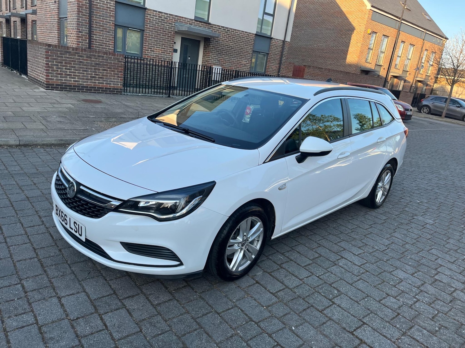 Used Vauxhall Astra 2017 for sale - 76512013: Photo 5