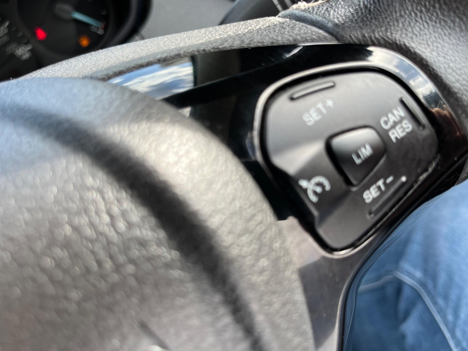 Used Ford Ka+ 2017 for sale - 76512452: Photo 28