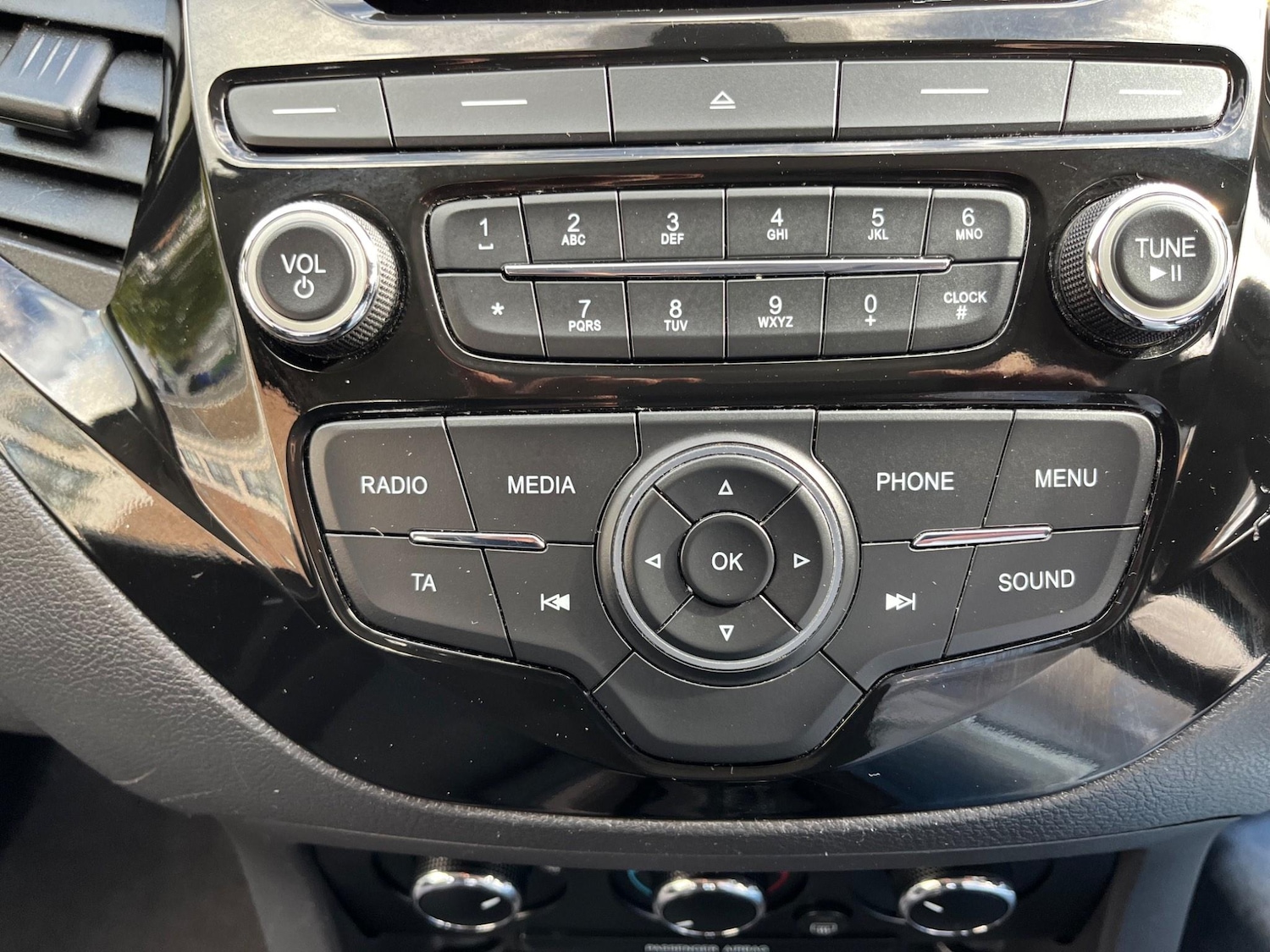 Used Ford Ka+ 2017 for sale - 76512452: Photo 32