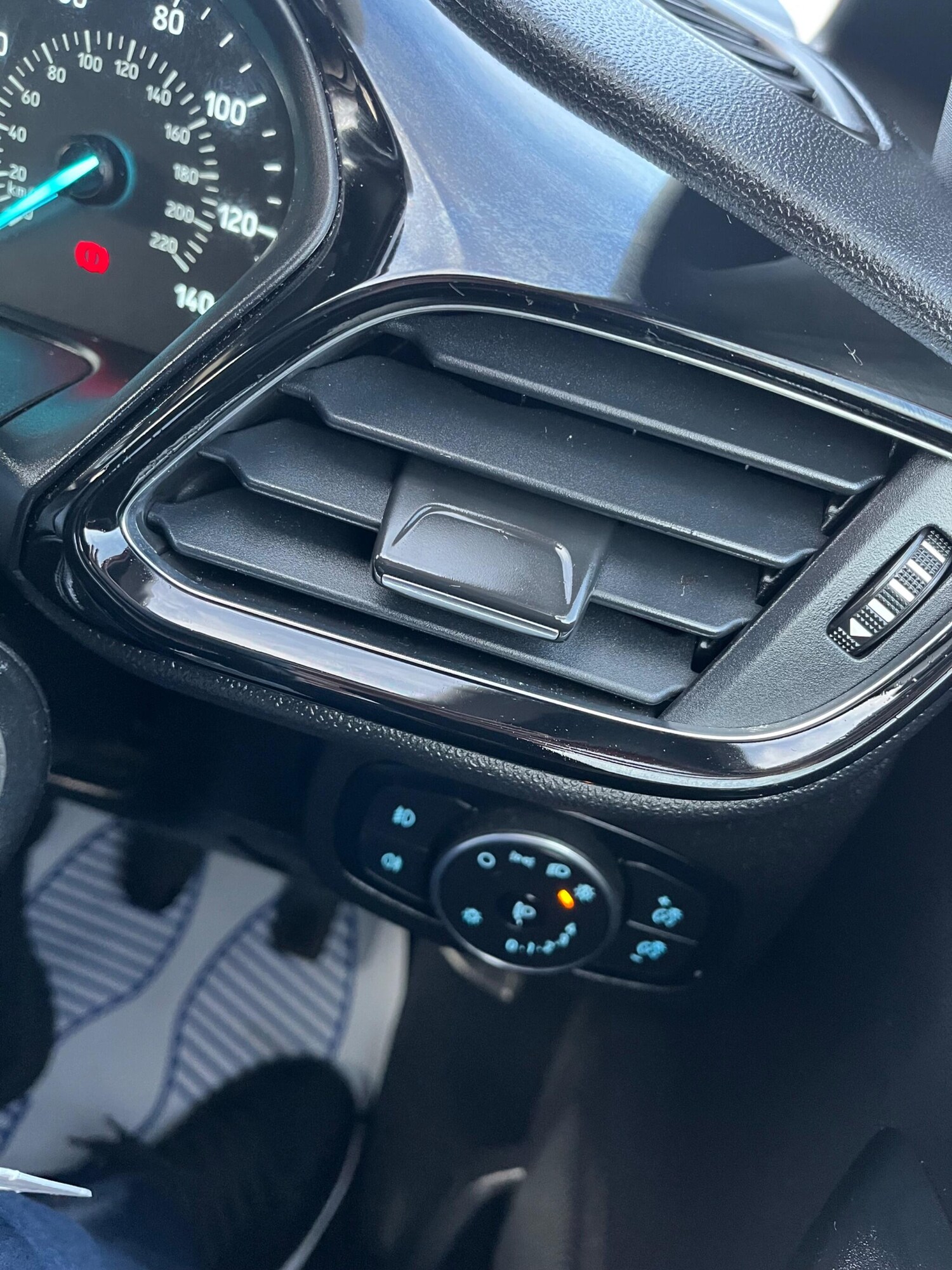 Used Ford Fiesta 2018 for sale - 77386425: Photo 44