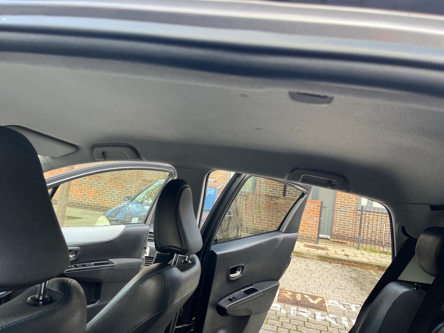 Used Toyota Yaris 2013 for sale - 76513040: Photo 24