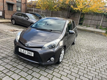 Used Toyota Yaris 2013 for sale - 76513040: Photo