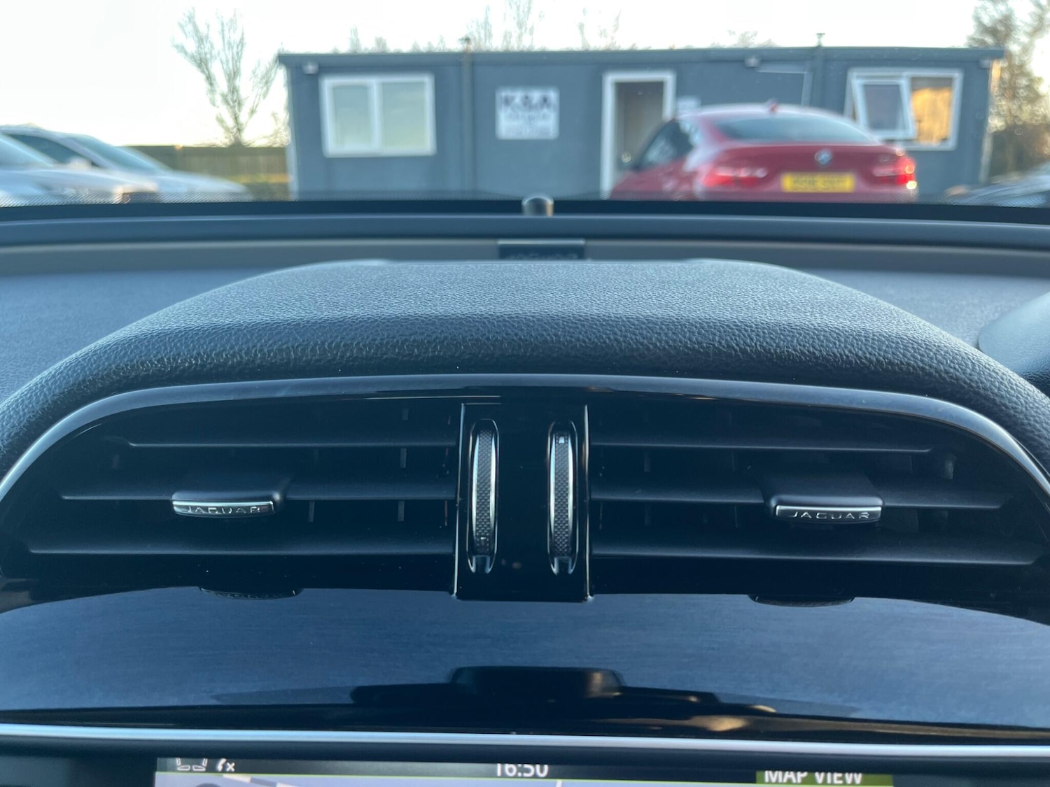 Used Jaguar XE 2017 for sale - 77723229: Photo 25