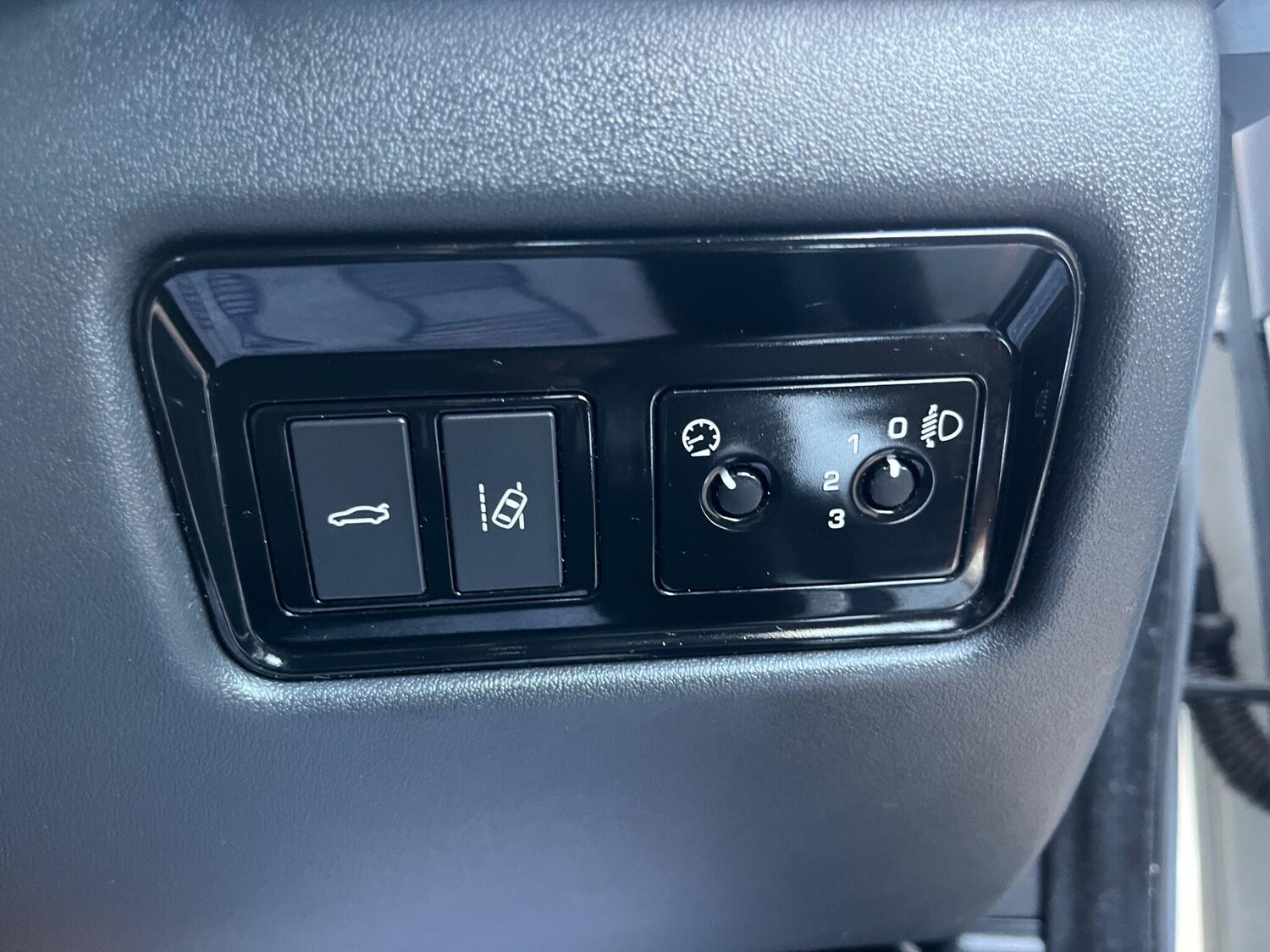 Used Jaguar XE 2017 for sale - 77723229: Photo 35