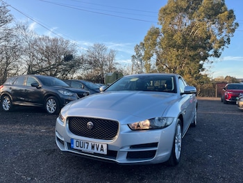 Used Jaguar XE 2017 for sale - 77723229: Photo