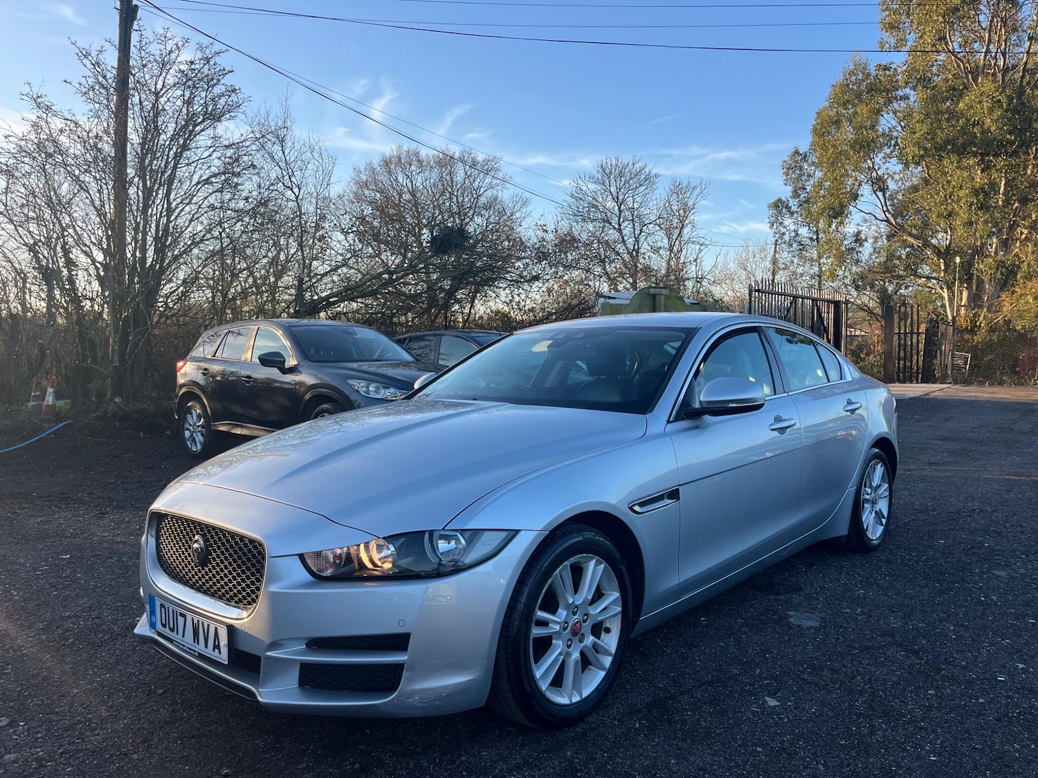 Used Jaguar XE 2017 for sale - 77723229: Photo 4