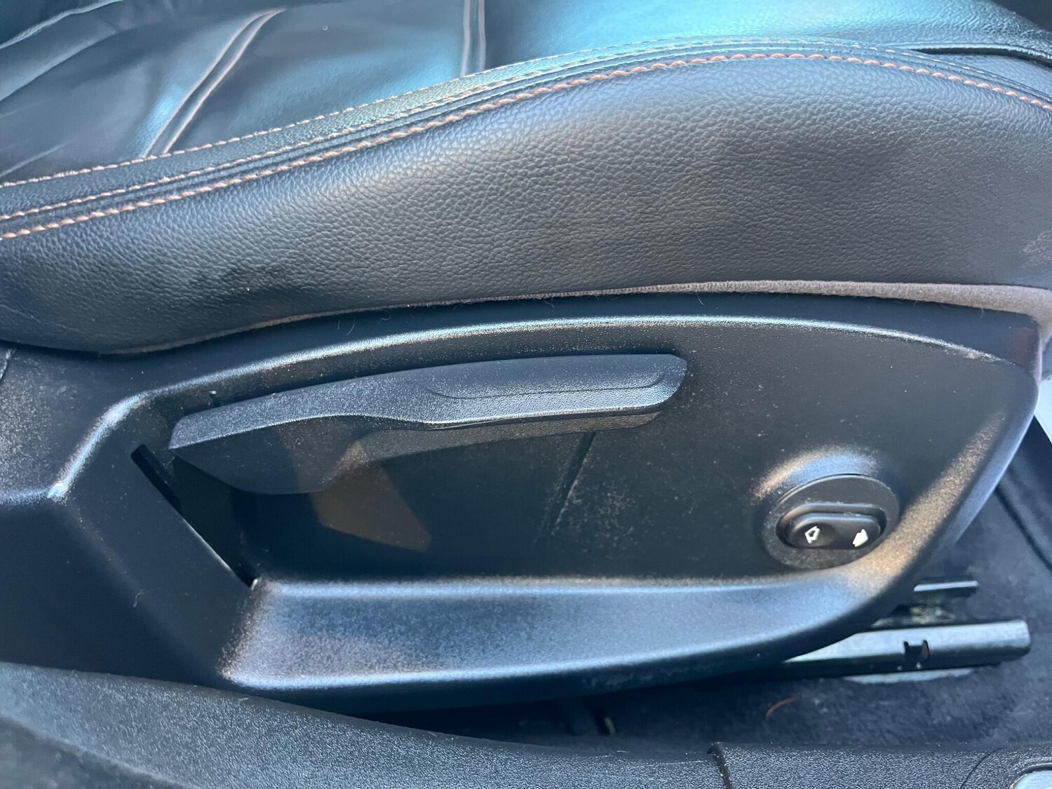 Used Jaguar XE 2017 for sale - 77723229: Photo 41