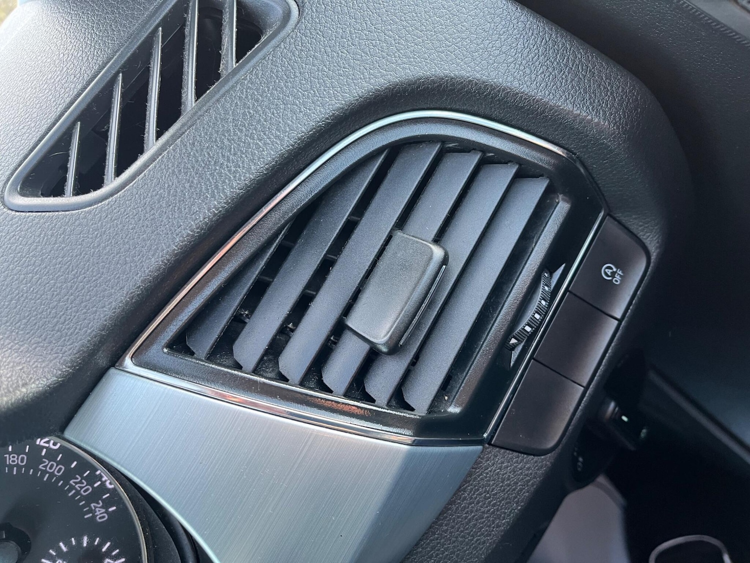 Used Skoda Fabia 2017 for sale - 76645454: Photo 29