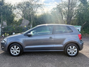 Used Volkswagen Polo 2011 for sale - 79374486: Photo