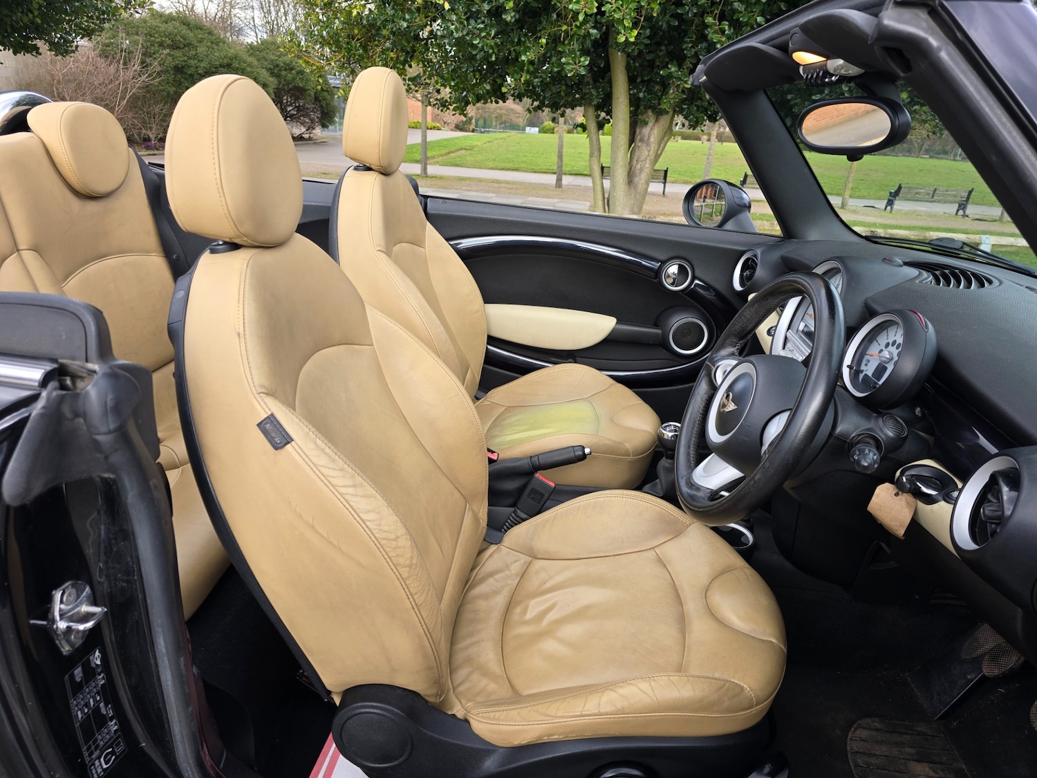 Used MINI Convertible 2009 for sale - 77101444: Photo 10