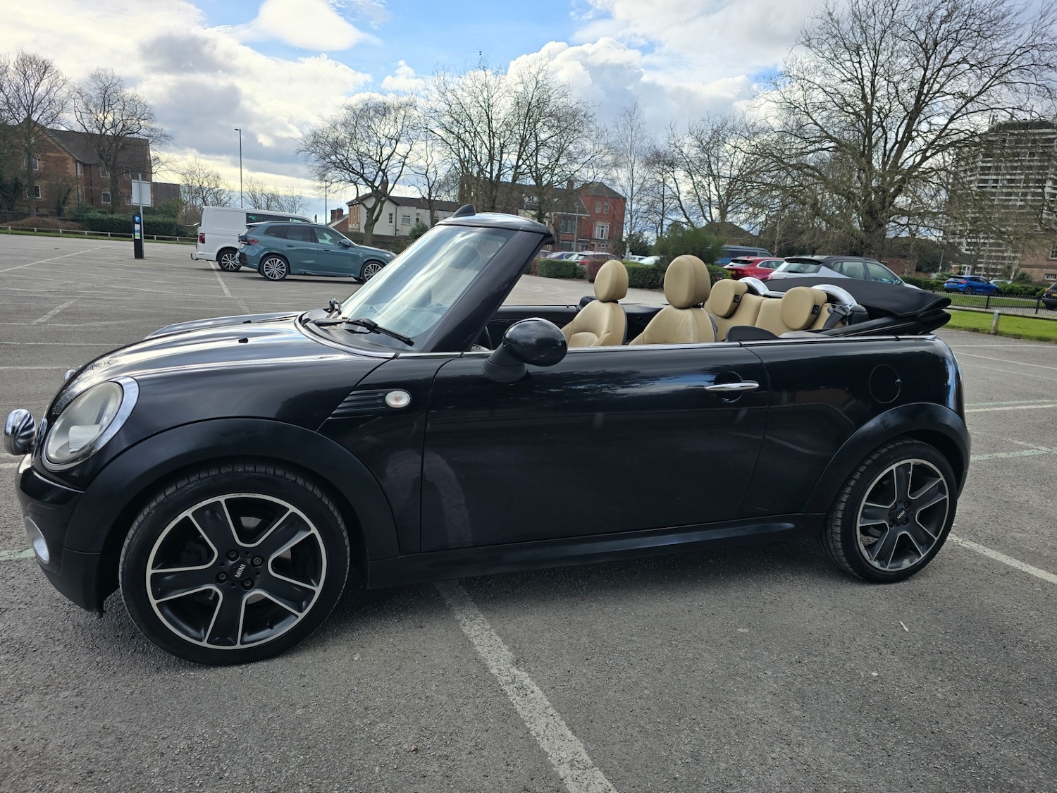 Used MINI Convertible 2009 for sale - 77101444: Photo 5