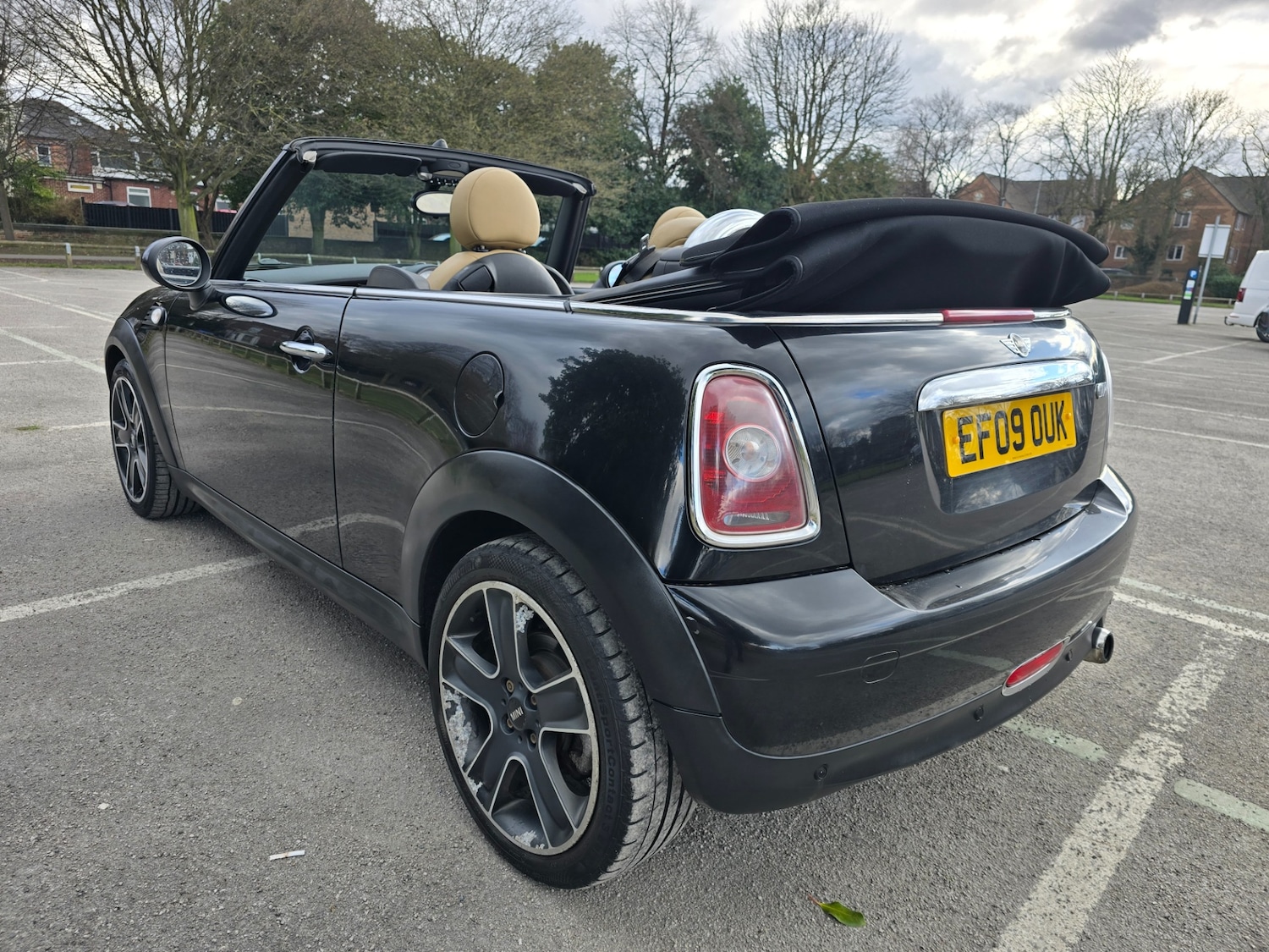 Used MINI Convertible 2009 for sale - 77101444: Photo 8