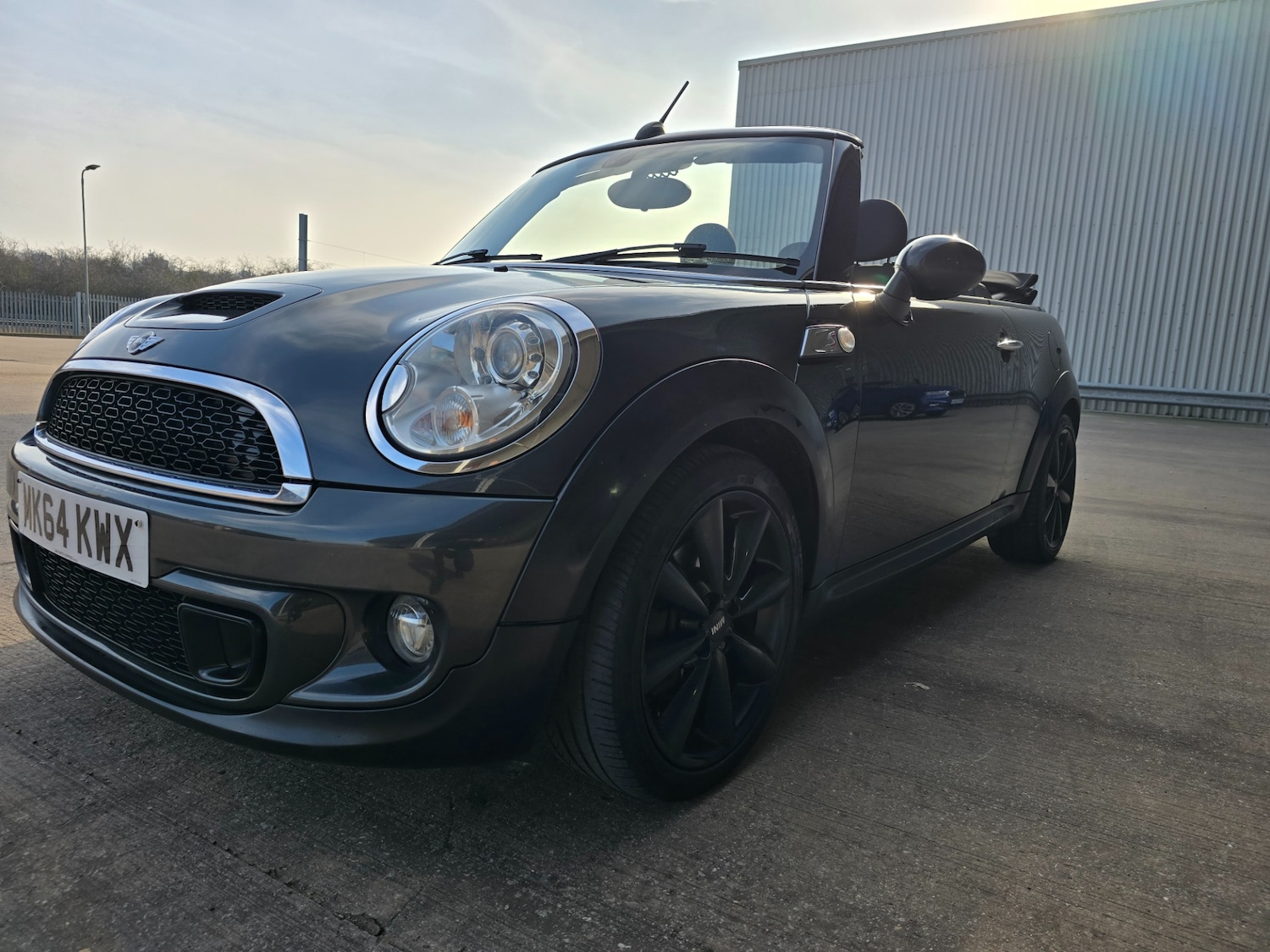 Used MINI Convertible 2014 for sale - 77984942: Photo 3