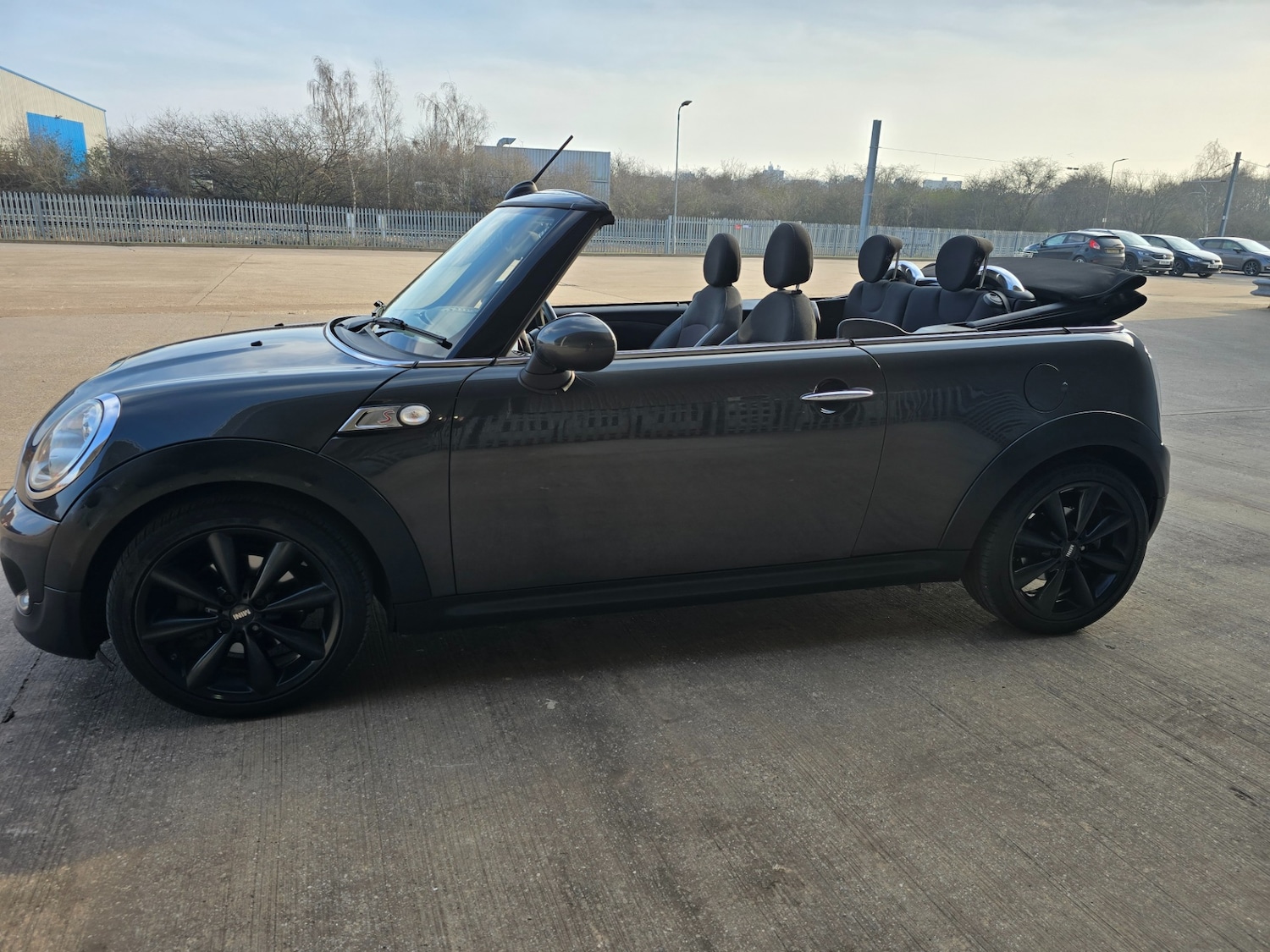 Used MINI Convertible 2014 for sale - 77984942: Photo 5