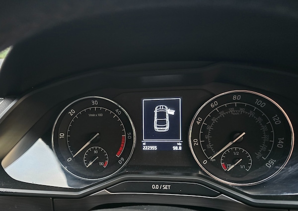 Used Skoda Superb 2018 for sale - 75309064: Photo 9