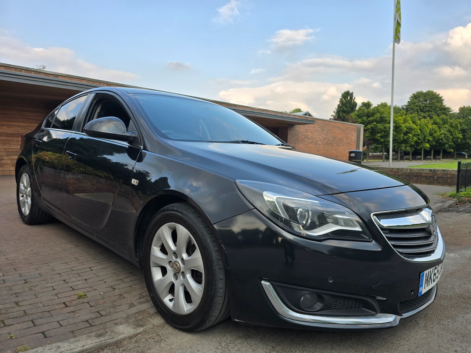 Used Vauxhall Insignia 2015 for sale - 76238493: Photo 2