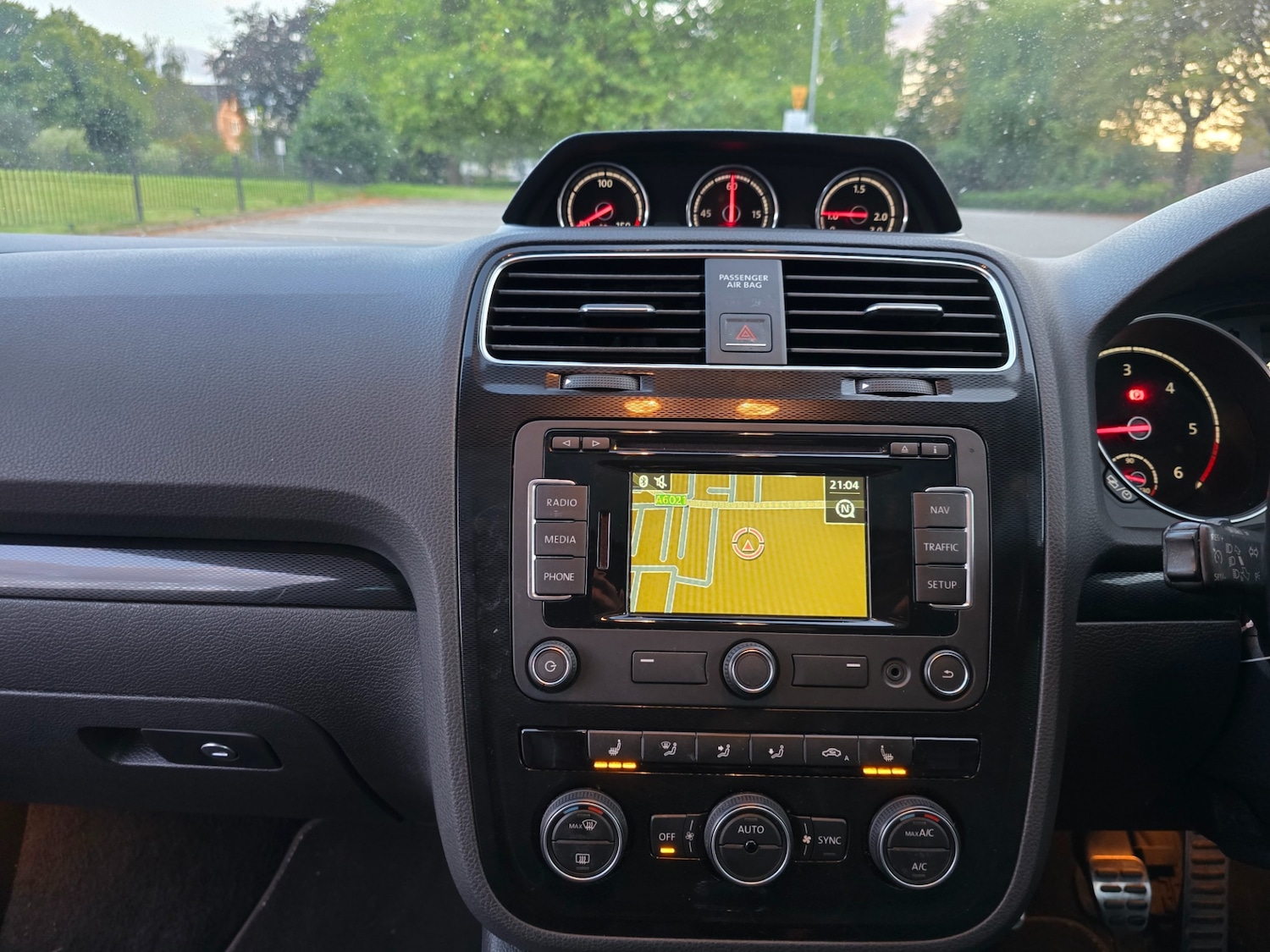 Used Volkswagen Scirocco 2015 for sale - 77782152: Photo 16