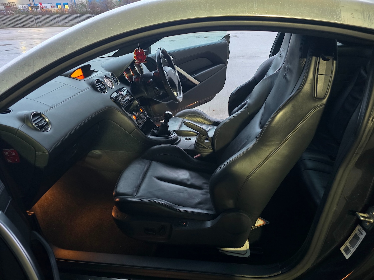 Used Peugeot RCZ 2011 for sale - 76951427: Photo 11