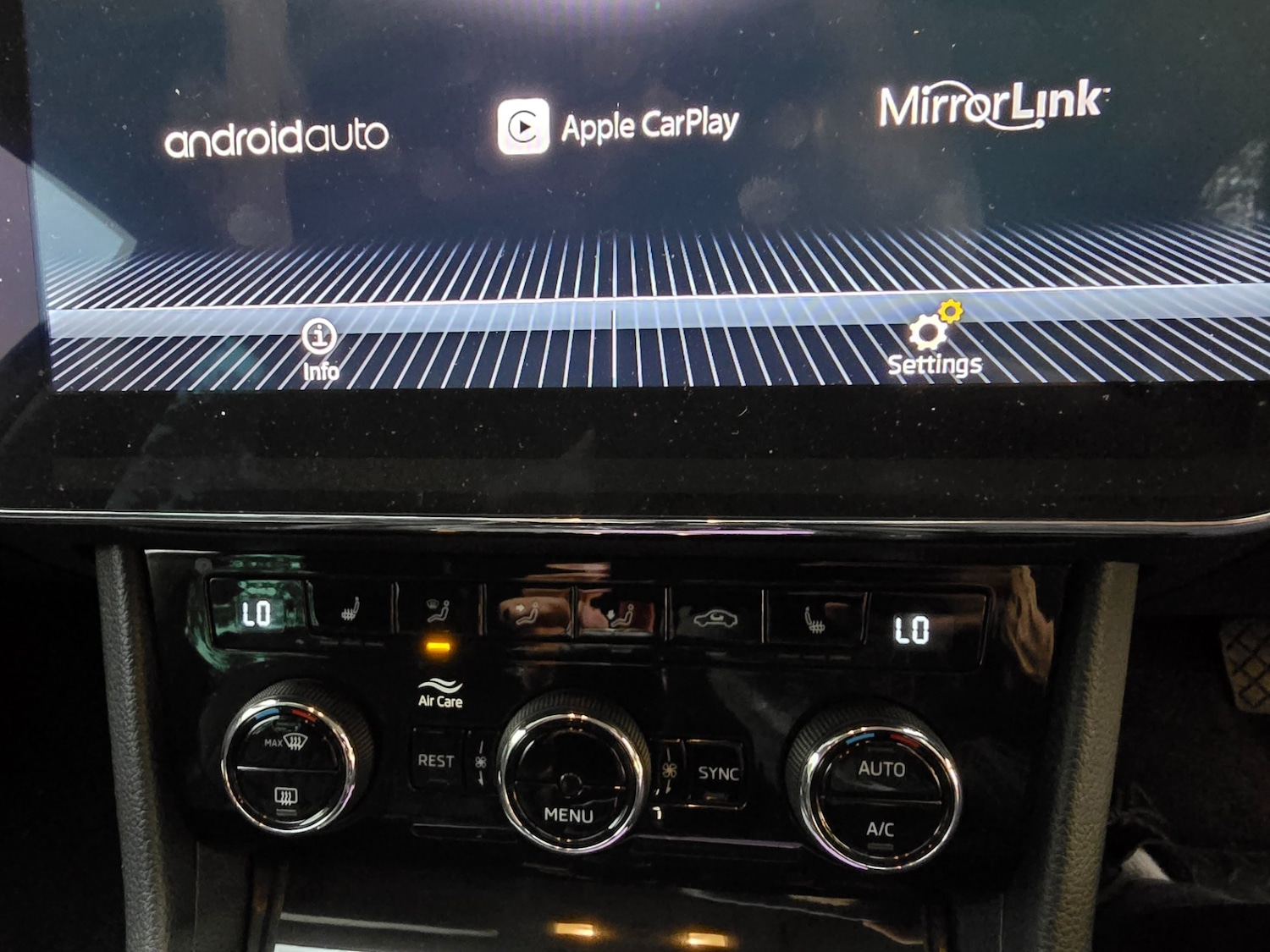 Used Skoda Superb 2018 for sale - 76749872: Photo 14