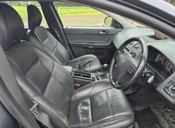 Used Volvo V50 2012 for sale - 75309231: Photo 15