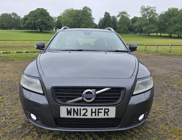 Used Volvo V50 2012 for sale - 75309231: Photo 1
