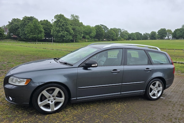Used Volvo V50 2012 for sale - 75309231: Photo 5